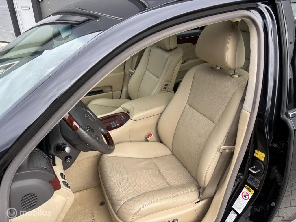 Lexus Ls 600h president hybride youngtimer