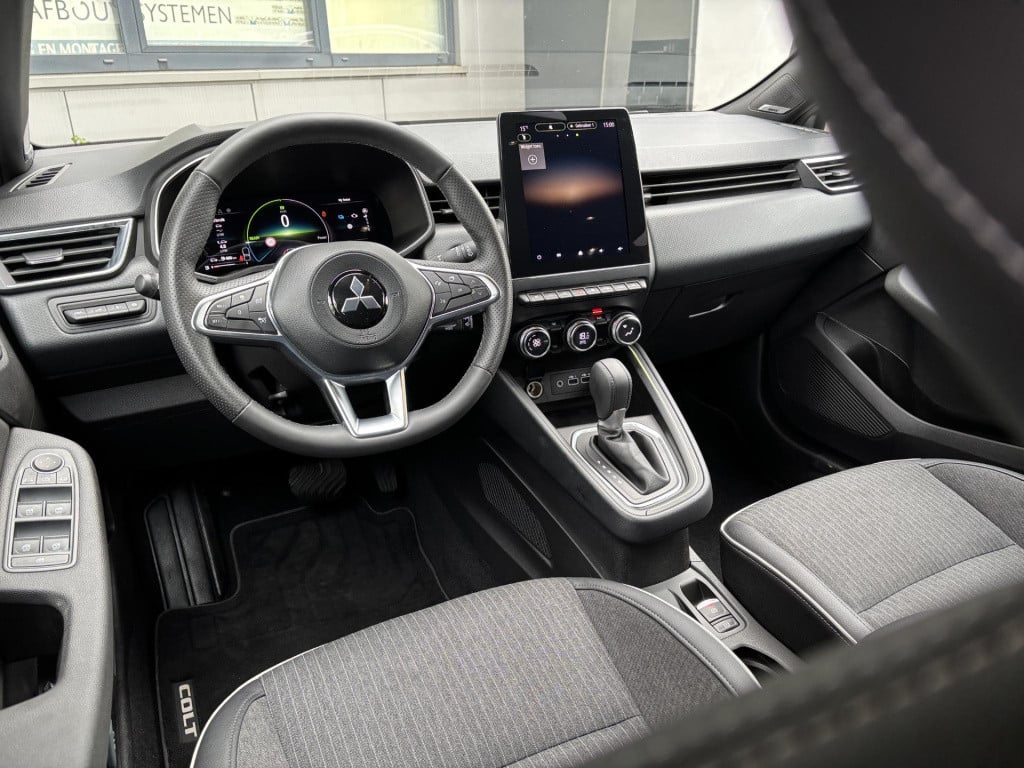 Mitsubishi Colt 1.6 hev instyle nl-auto, meest luxe uitvoering!