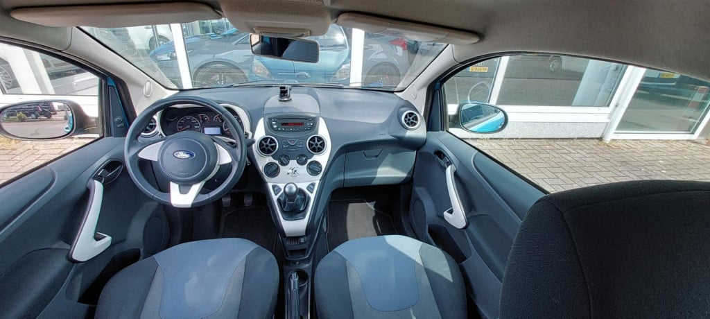 Ford KA 1.2 titanium