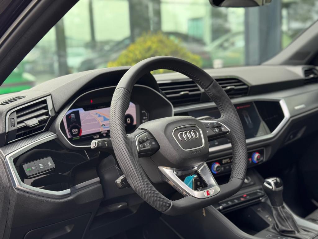 Audi Q3 sportback 45 tfsi quattro s-line * pano * black pack * trekhaak