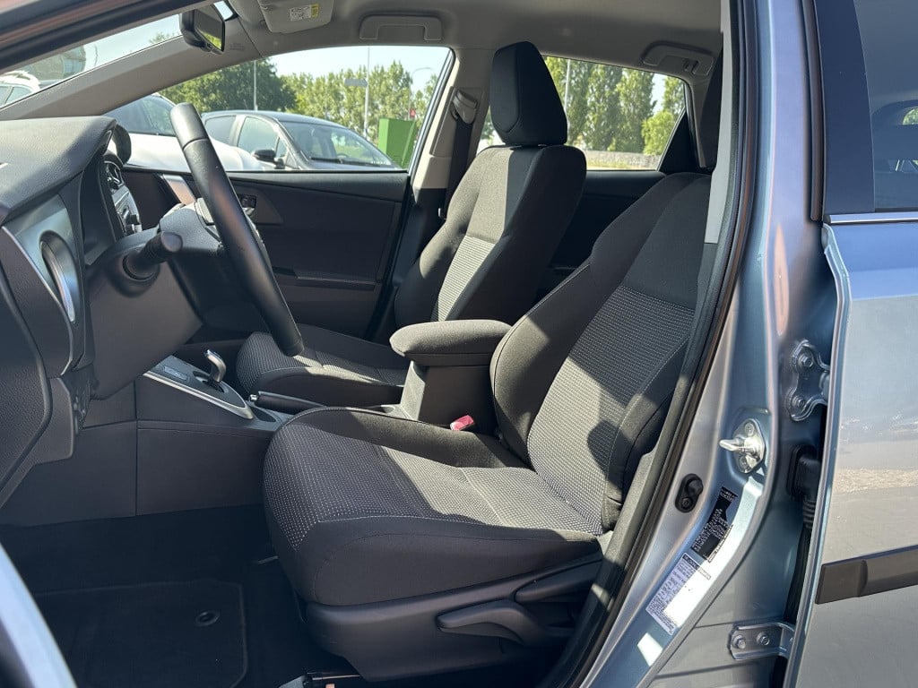 Toyota Auris 1.8 hybrid dynamic