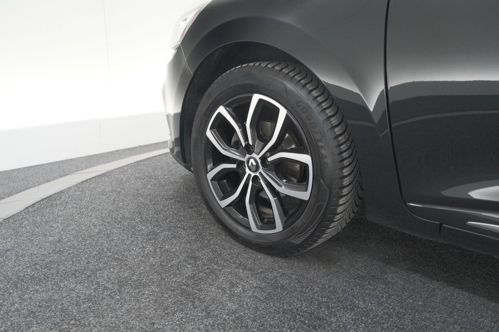 Renault Clio tce 90 intens | camera | navigatie | allseason banden | parkee