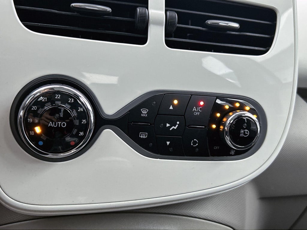 Renault Zoe r90 life 41 kwh | apple carplay / android auto | climate contro