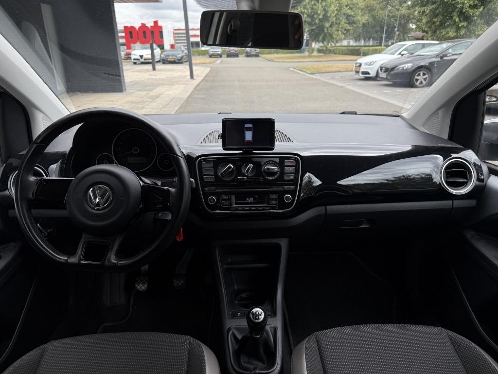 Volkswagen UP! 1.0 move up!