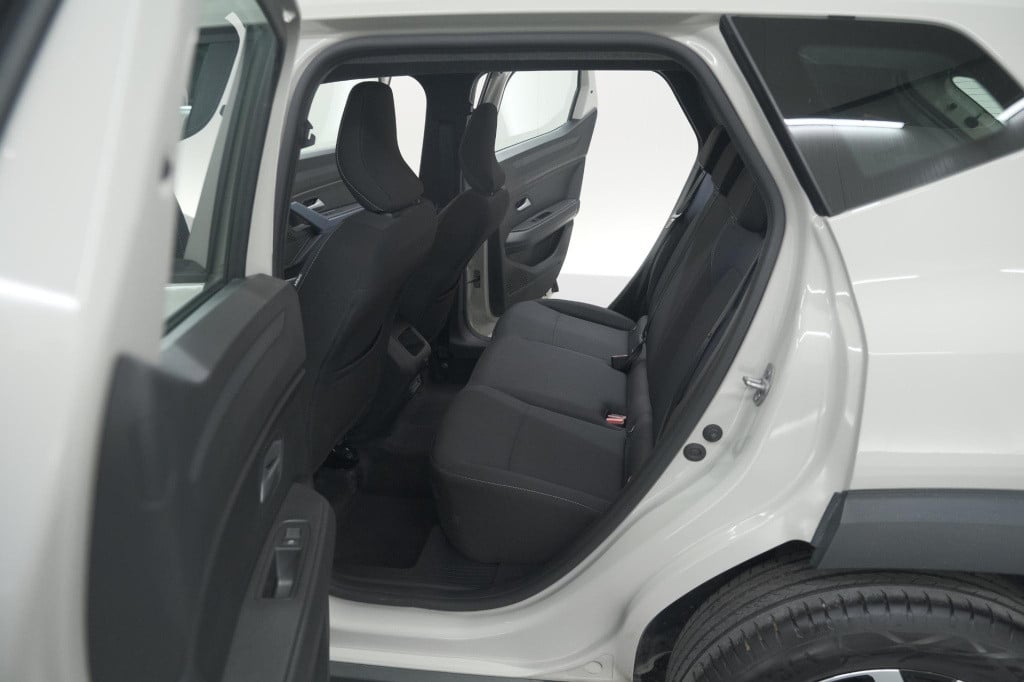 Dacia Duster mild hybrid 130 expression | camera | stoelverwarming | apple 