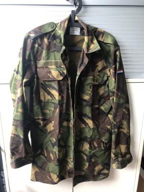 Diverse camouflagekleding maat M