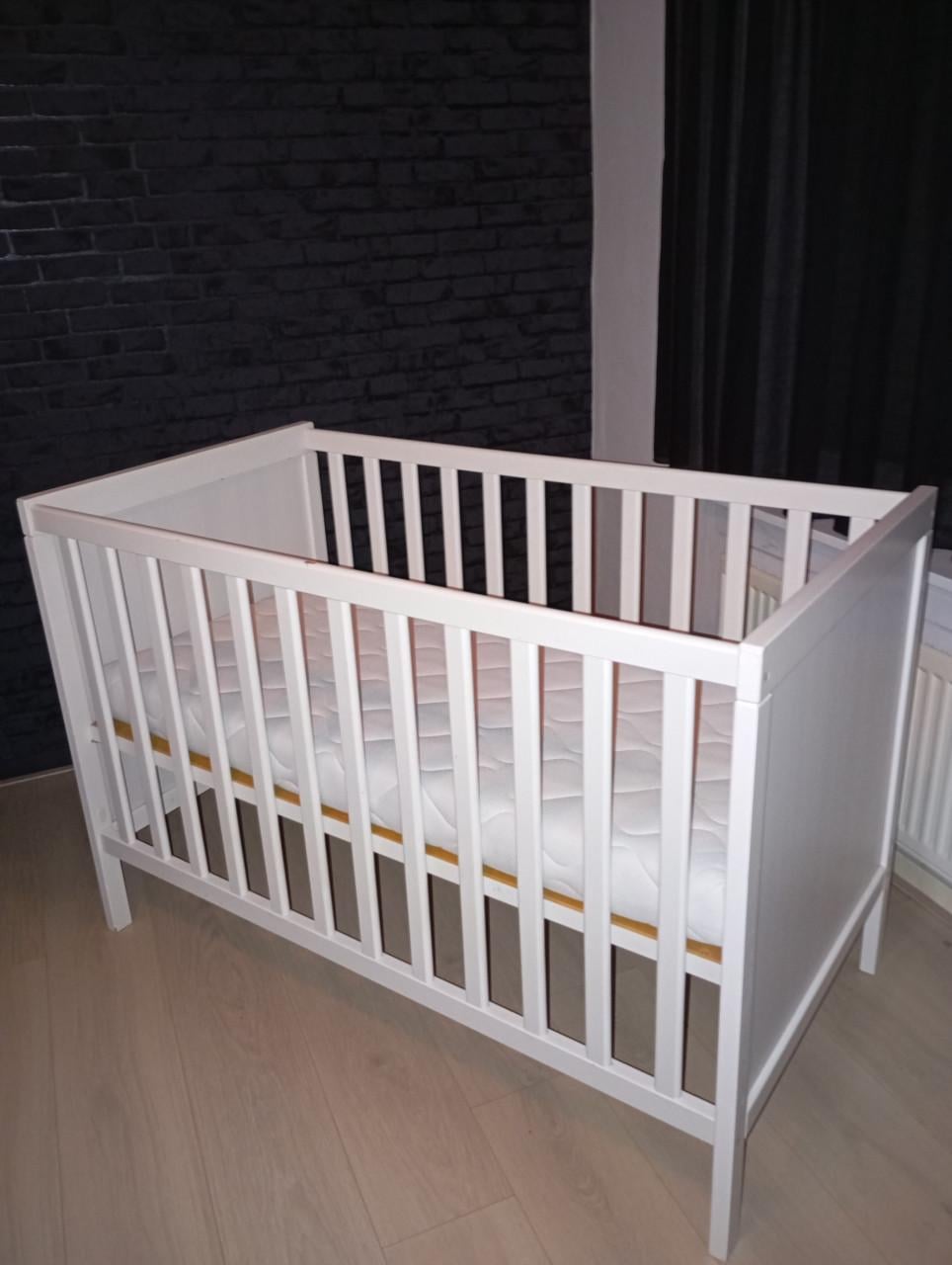 Baby ledikant, Box en Verschoontafel
