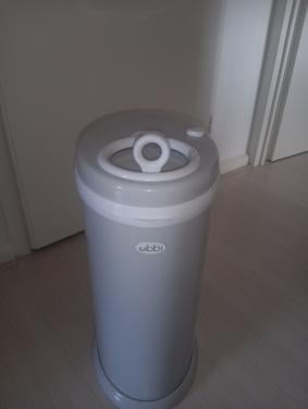 Luieremmer grijs