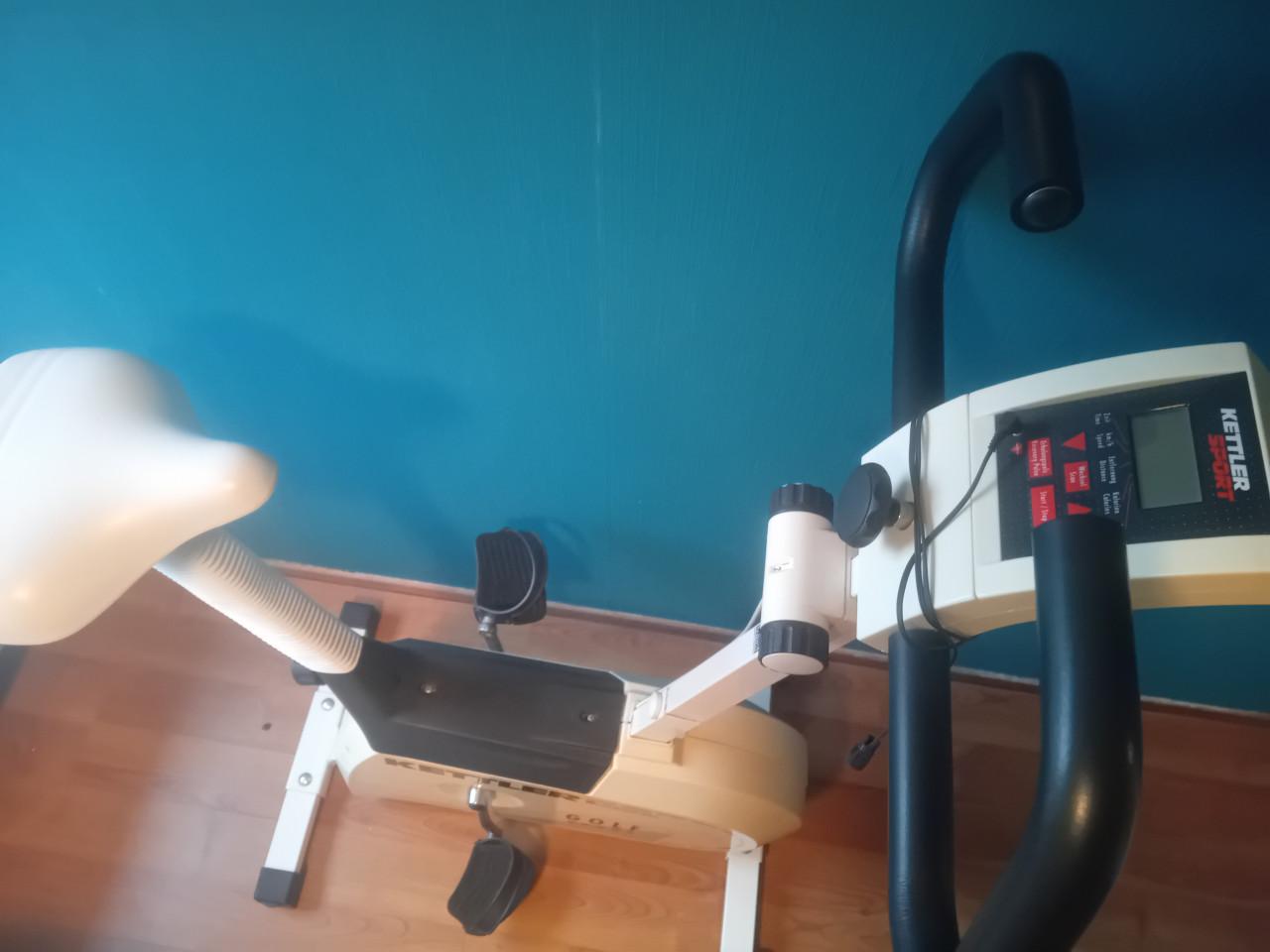 KettlerHometrainer en roeimachine