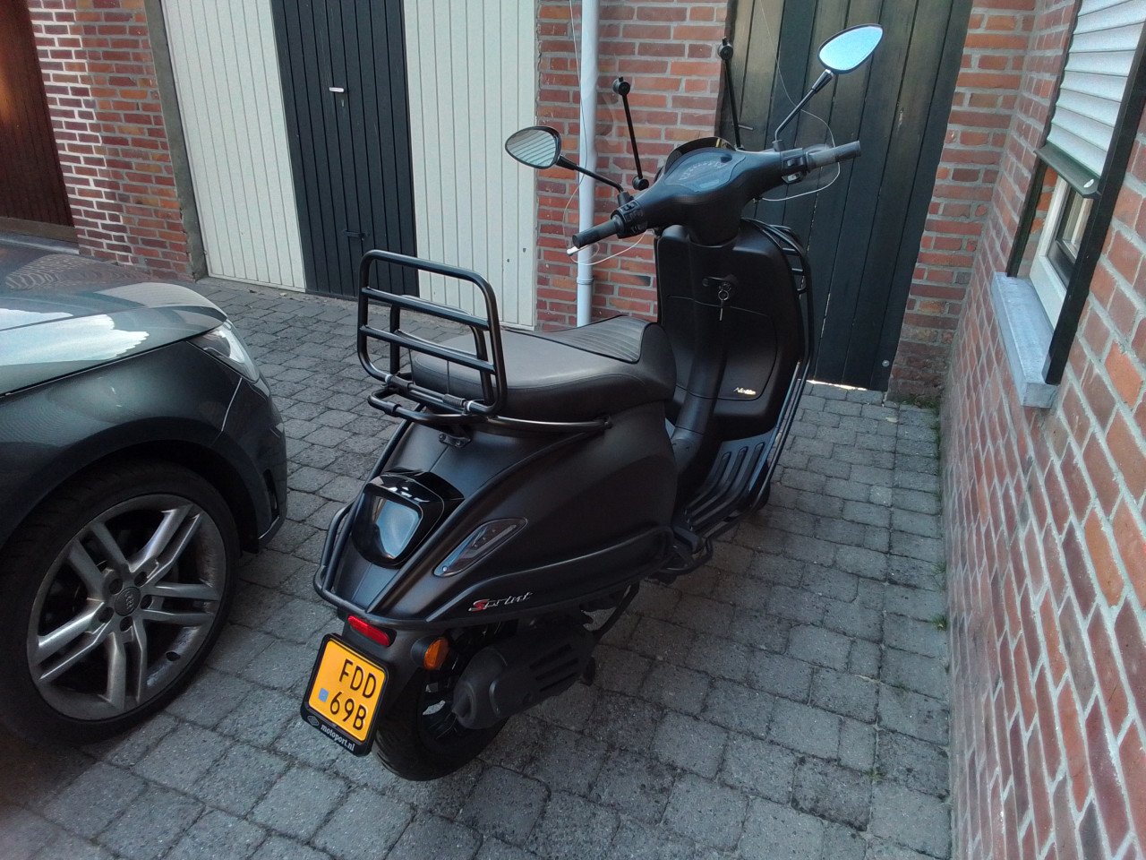 Vespa Sprint Notte zwart special edition 2020