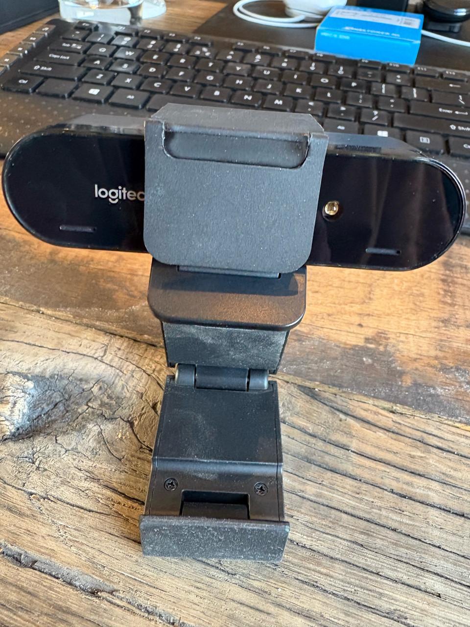 Logitech webcam met klepje en kabel!