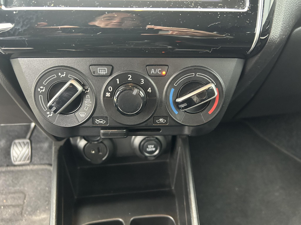 Suzuki Swift 1.2 select smart hybrid