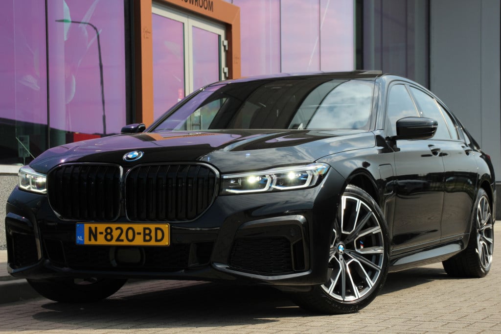 BMW 7 Serie 745e high executive | bowers & wilkins | schuifdak | massage | 