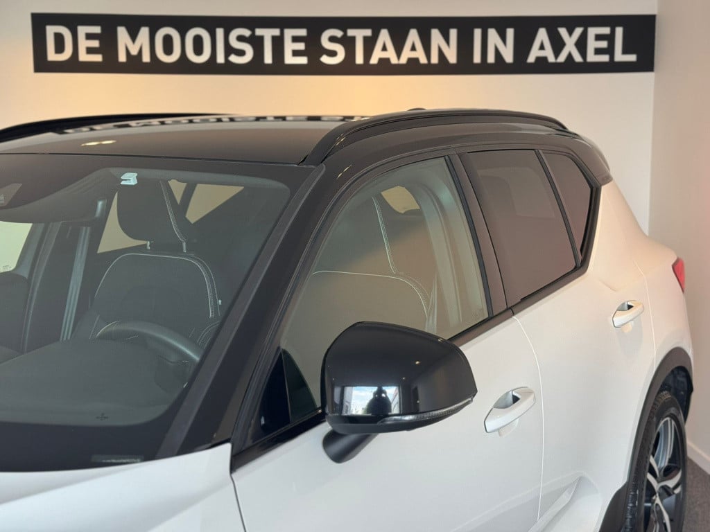 Volvo XC40 1.5 t4 recharge r-design expression