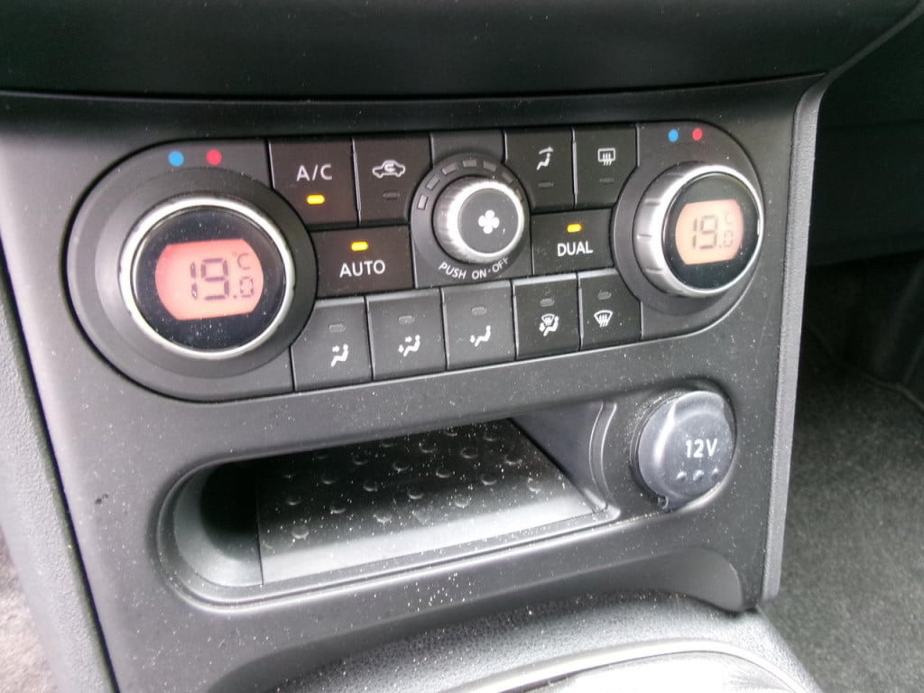 Nissan Qashqai 1.6 cvtc airco, cruise-contr., pdc, trekhaak