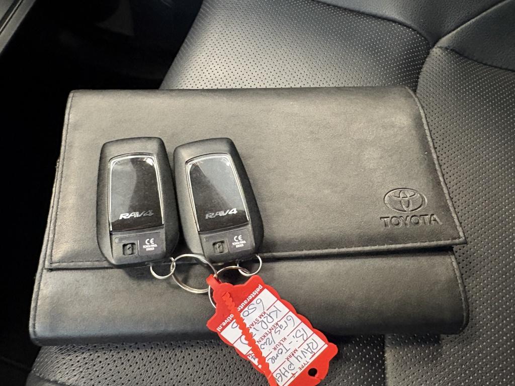Toyota Rav4 2.5 plug-in hybrid. bi-tone+ | trekhaak |