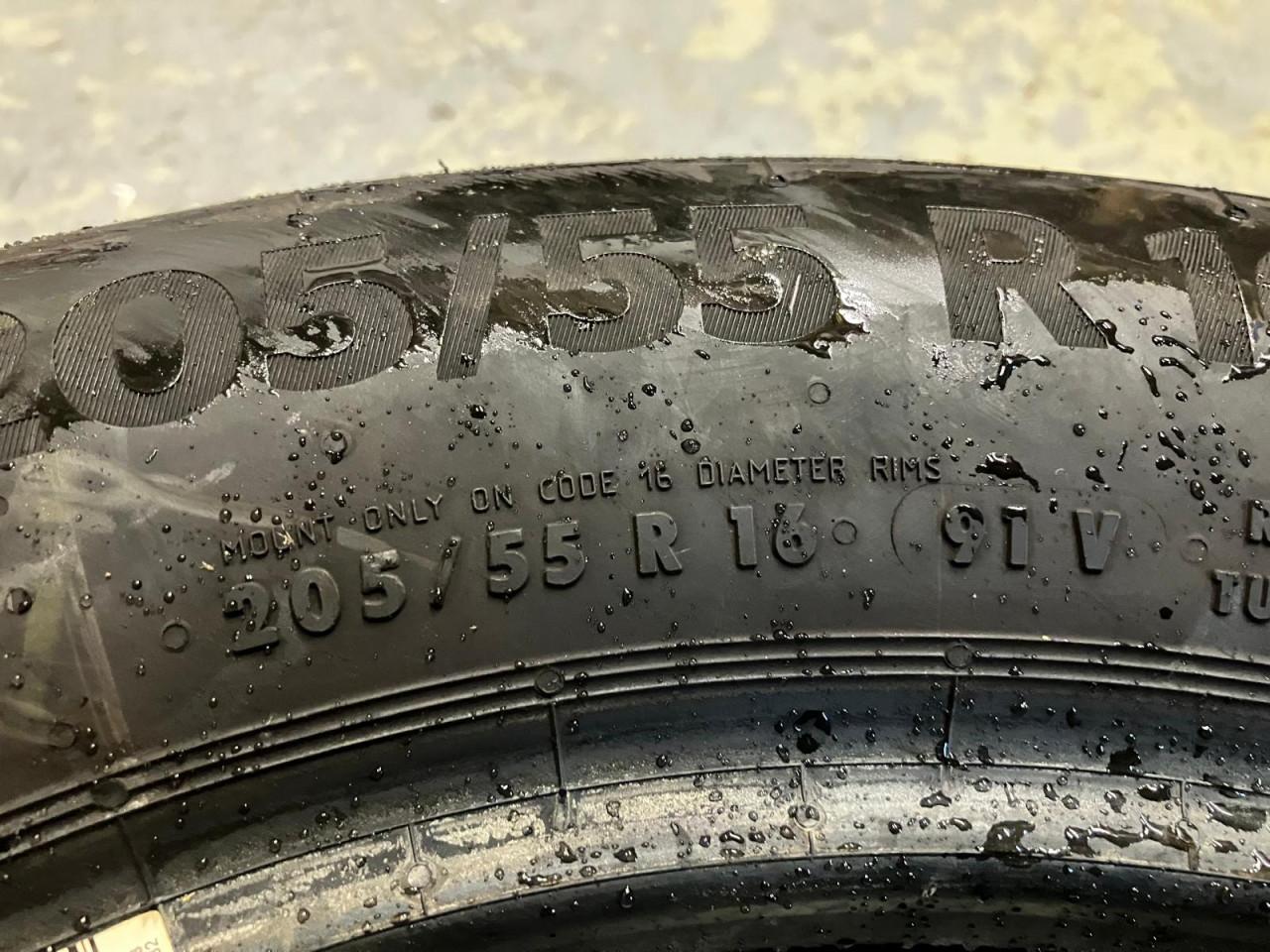 2x Continental 205/55R16V 91V nieuw !!