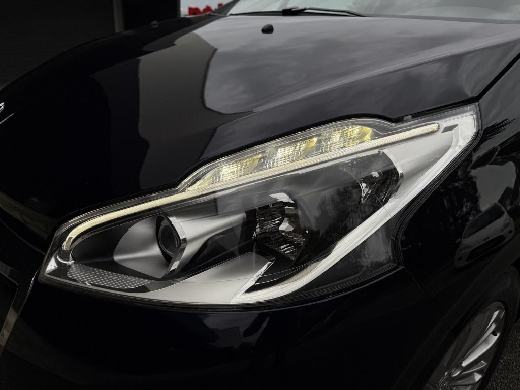 Peugeot 208 1.2 pt style
