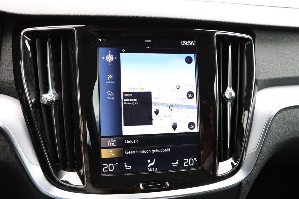 Volvo V60 2.0 t5 momentum 250pk