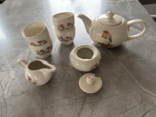 Te koop Theeservies van JET ( niet gebruikt)