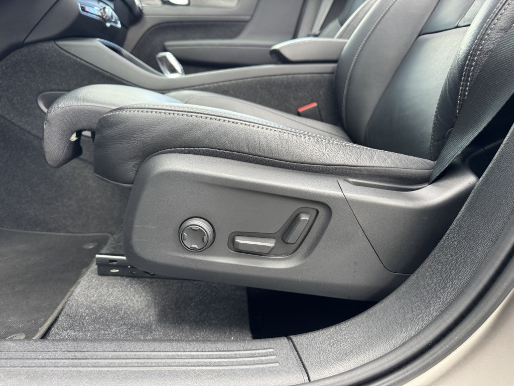 Volvo XC40 t5 262pk recharge ultimate bright| panodak| adap.cruise| leder|