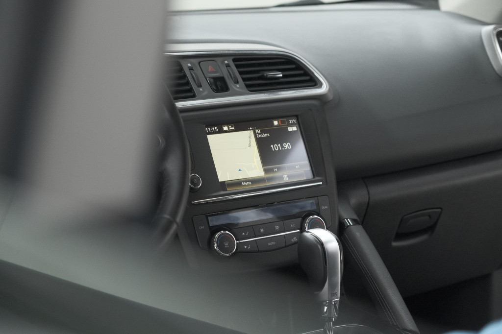 Renault Kadjar tce 130 edc intens | trekhaak | navigatie | parkeersensoren