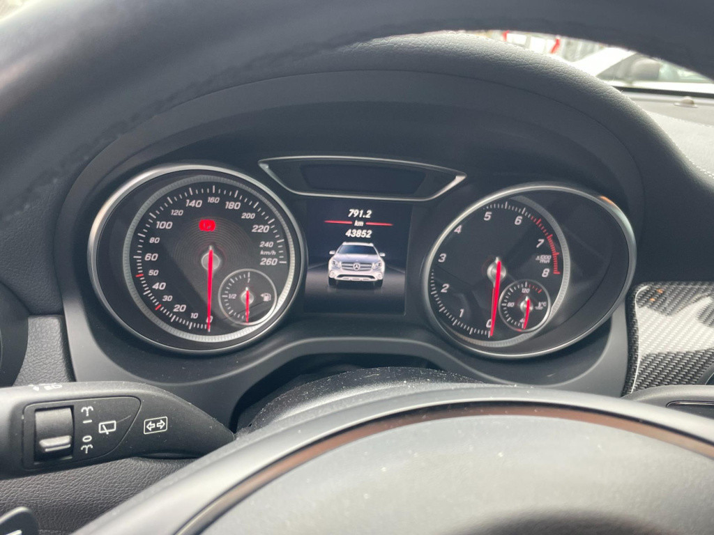 Mercedes-Benz Gla-klasse 200 premium plus