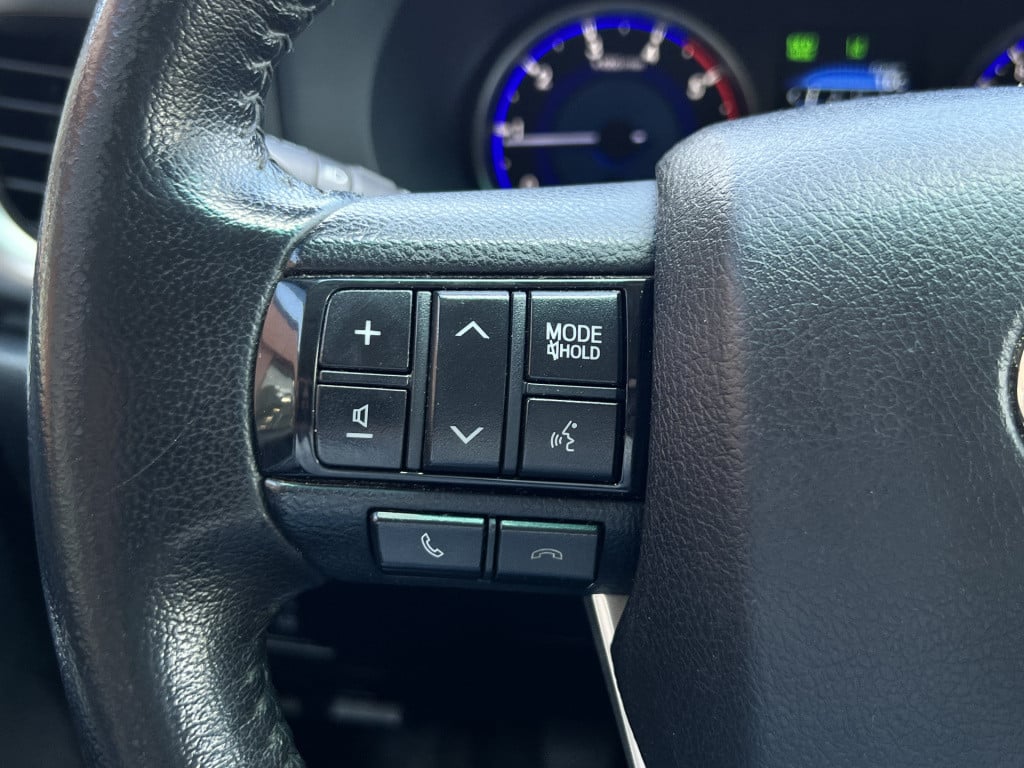 Toyota Hilux 2.4 d-4d-f xtra cab professional | cruise control | dab | came