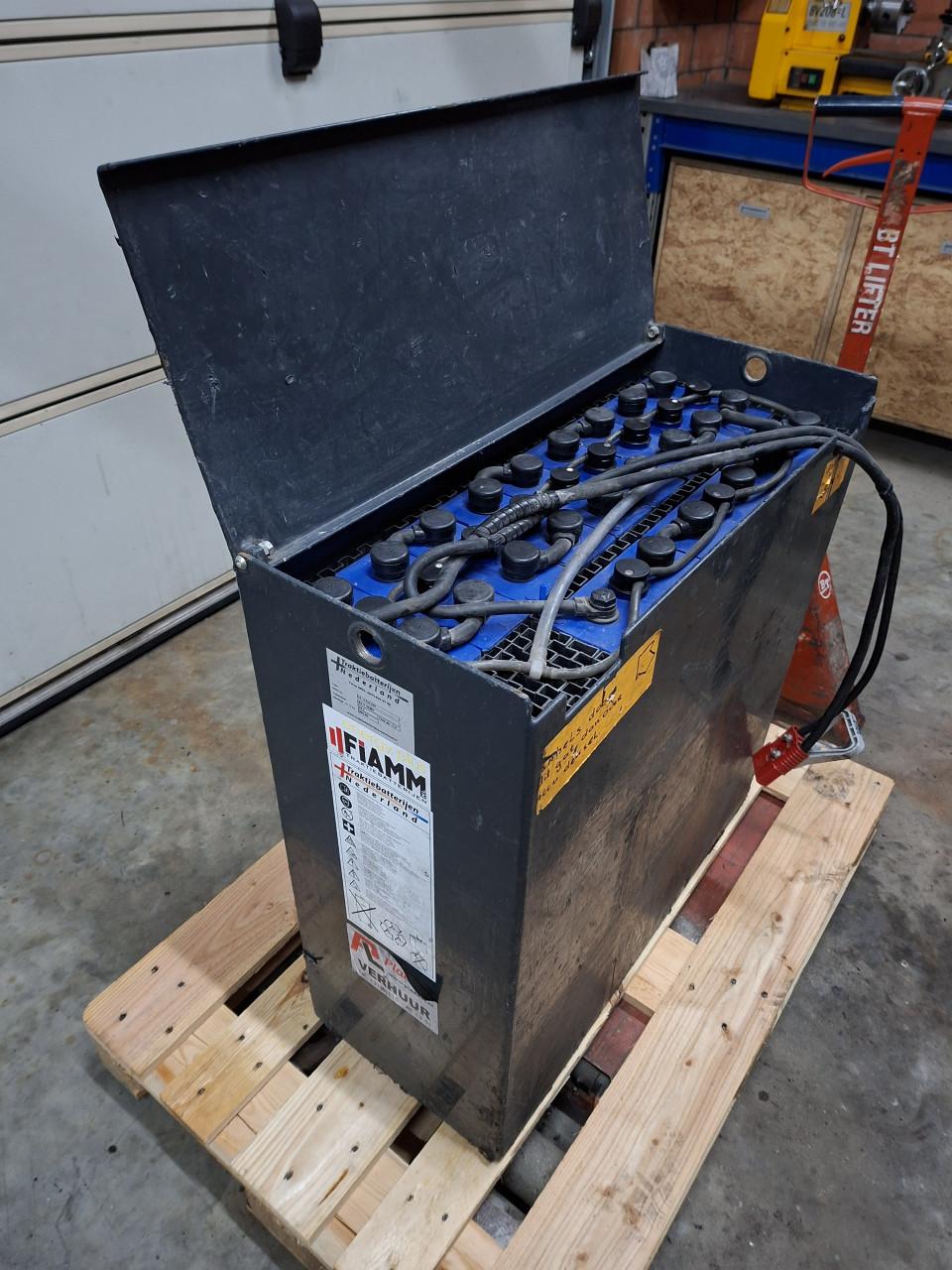 Tractie accu 24 Volt 620 Ampère. 2x