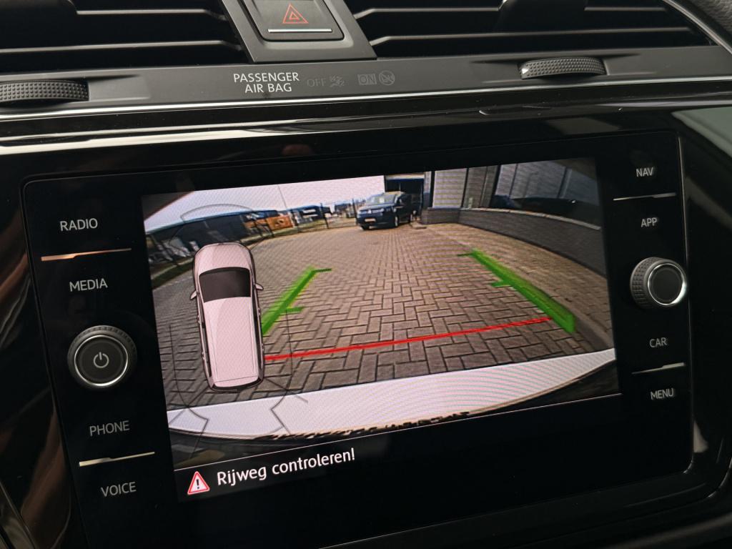 Volkswagen Touran 1.5 tsi highline business r 7p | acc | achteruitrijcamera