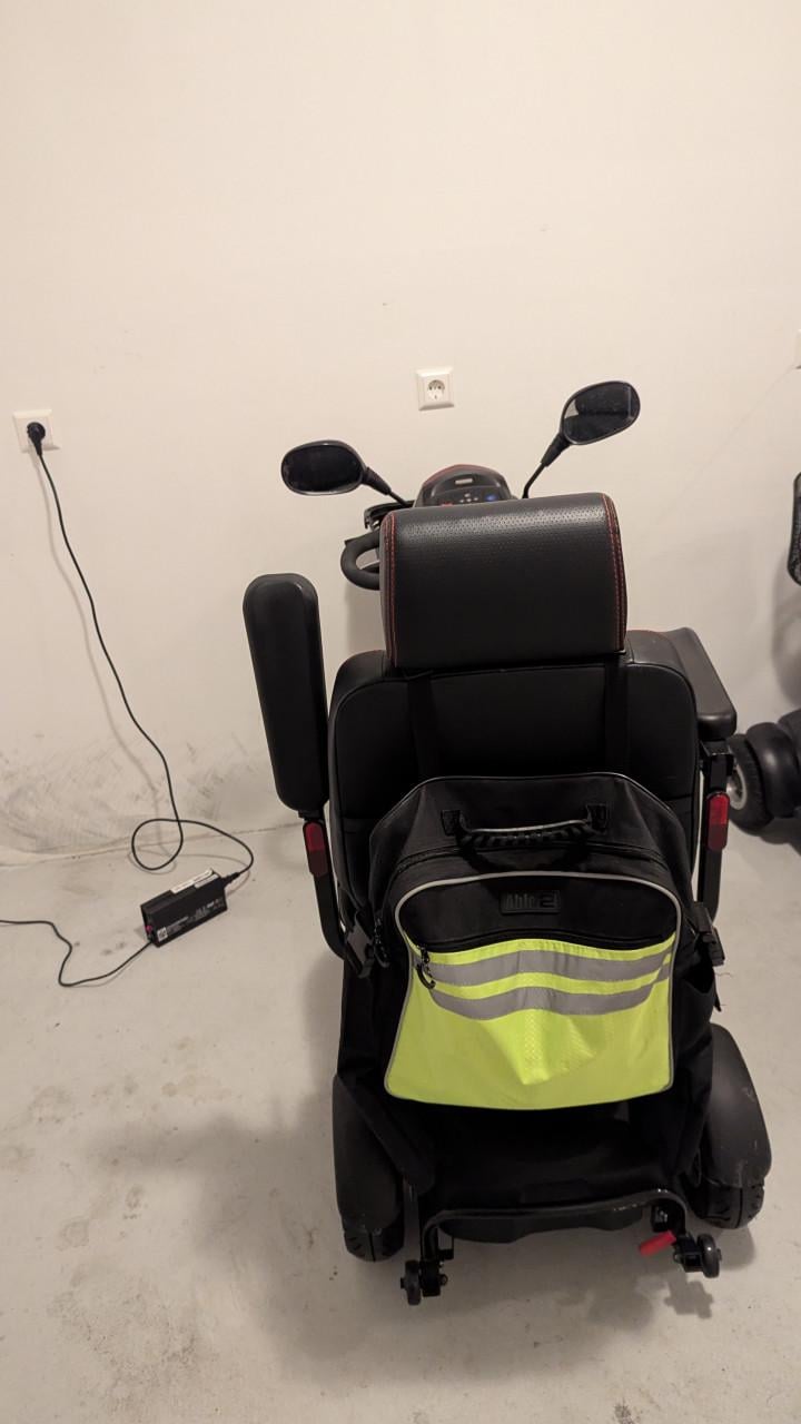 Mooie scootmobiel te koop wegens omstandigheden