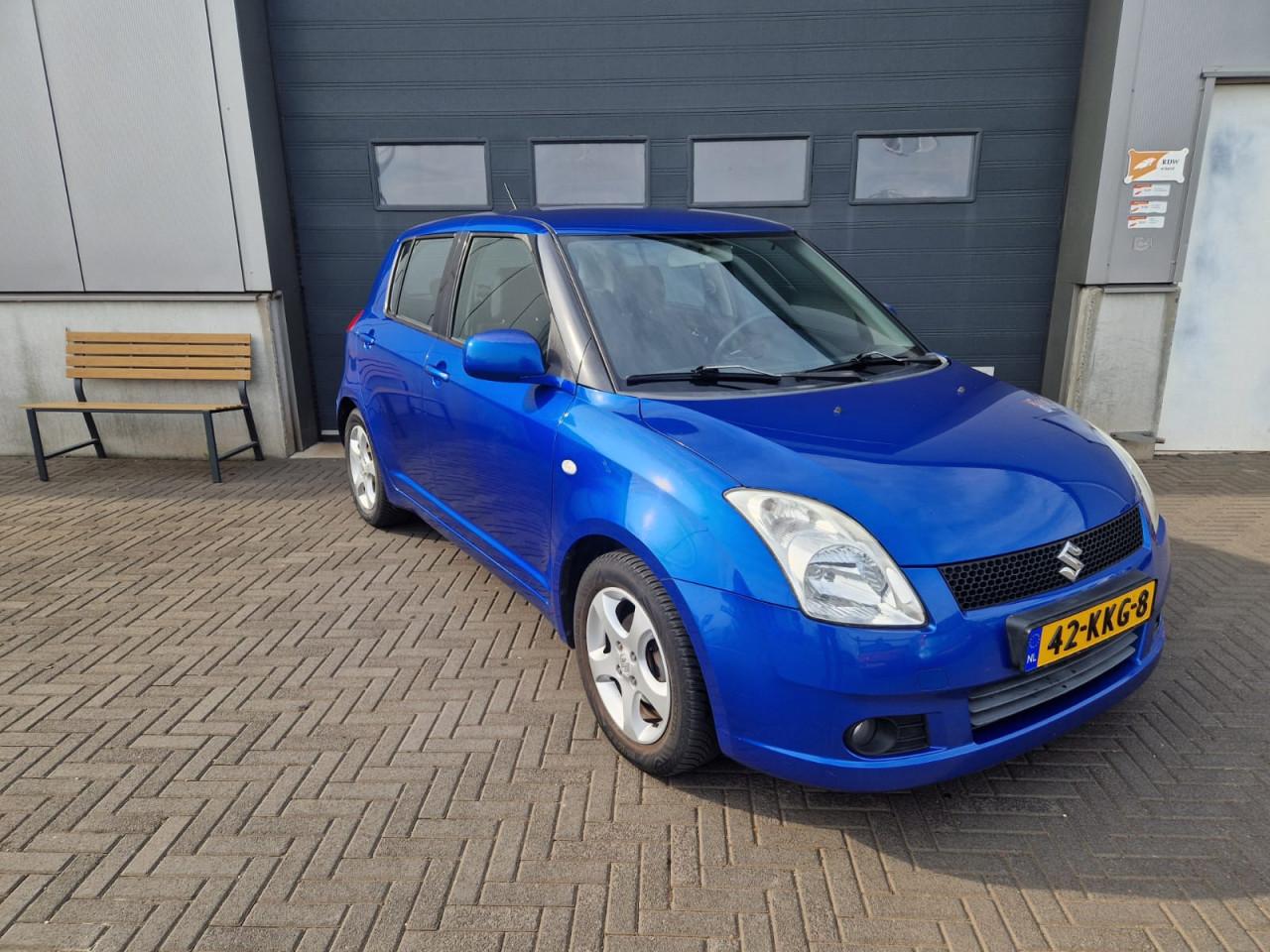 TE KOOP SUZUKI SWIFT 1.3 GLX MET KLIMAAT CONTROL 2250,- EURO