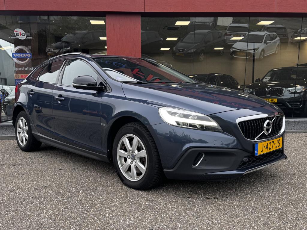 Volvo V40 cross country 1.5 t3 summum
