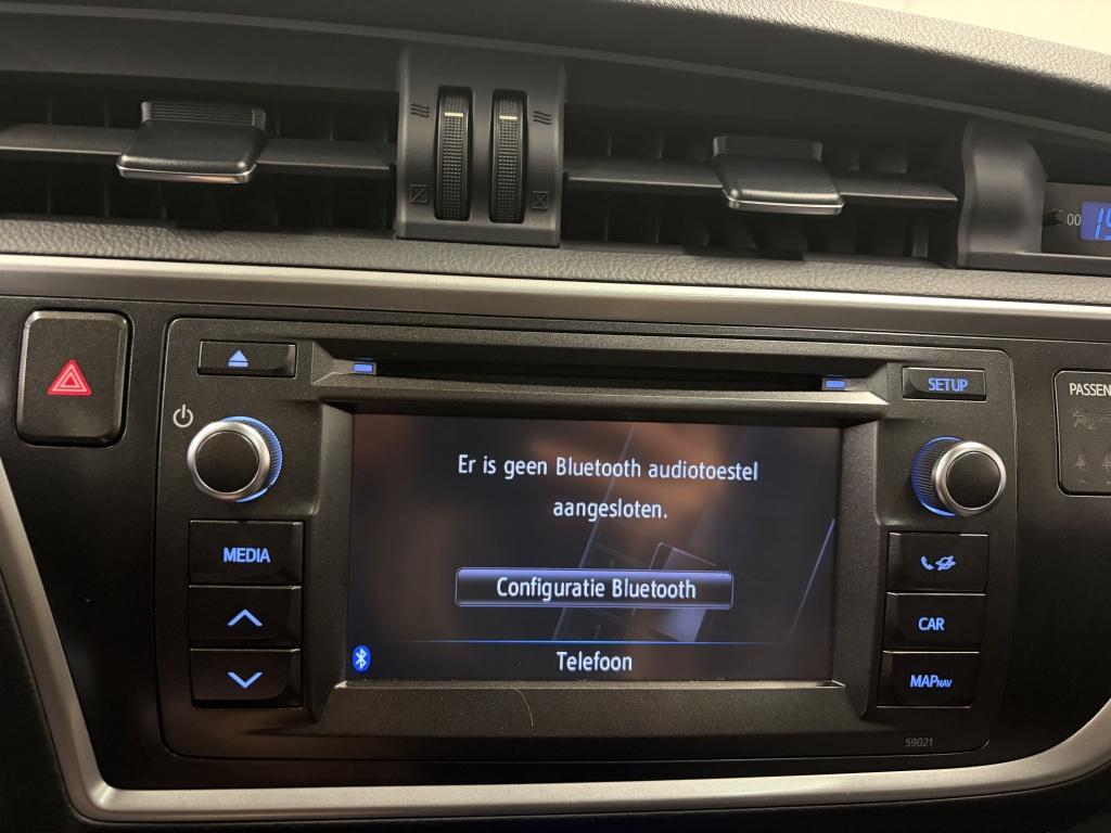 Toyota Auris touring sports 1.8 hybrid lease+