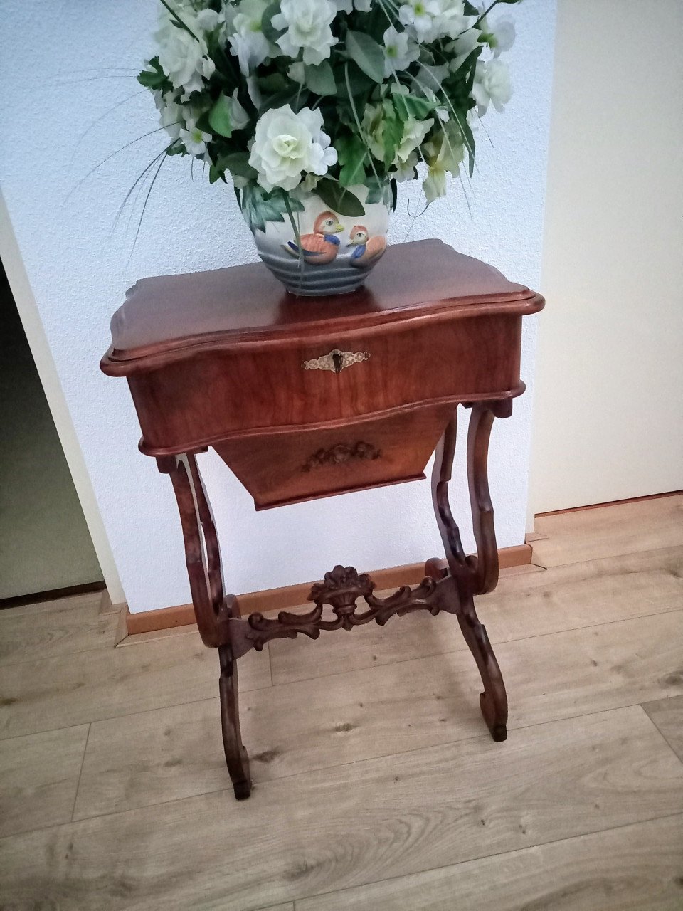 Antieke kleine meubeltjes