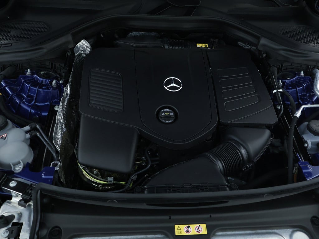 Mercedes-Benz Glc coupé 300 e 4matic amg plug-in hybride | trekhaak |  pano