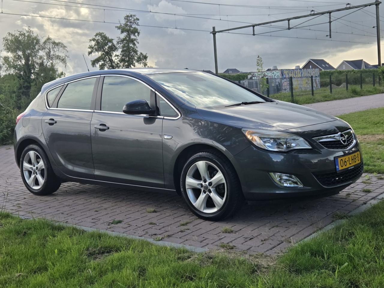Opel Astra J 1.6 Edition | 192.297 KM |NAP | Goed onderhouden + Nette staat