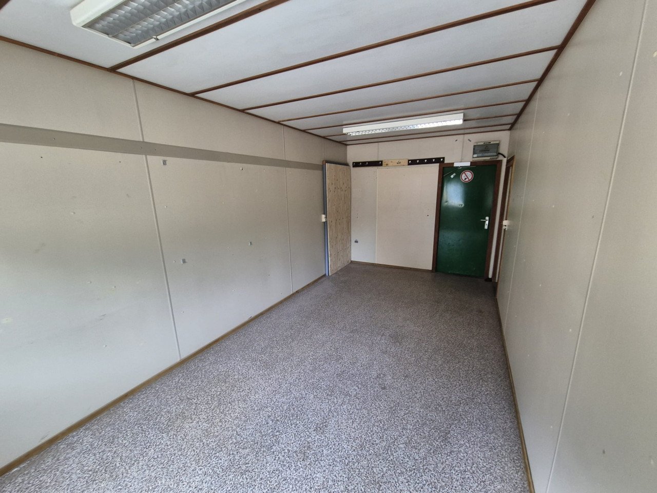 Meerdere 6x3m kantoorunits / bouwketen / woon/schaftunits