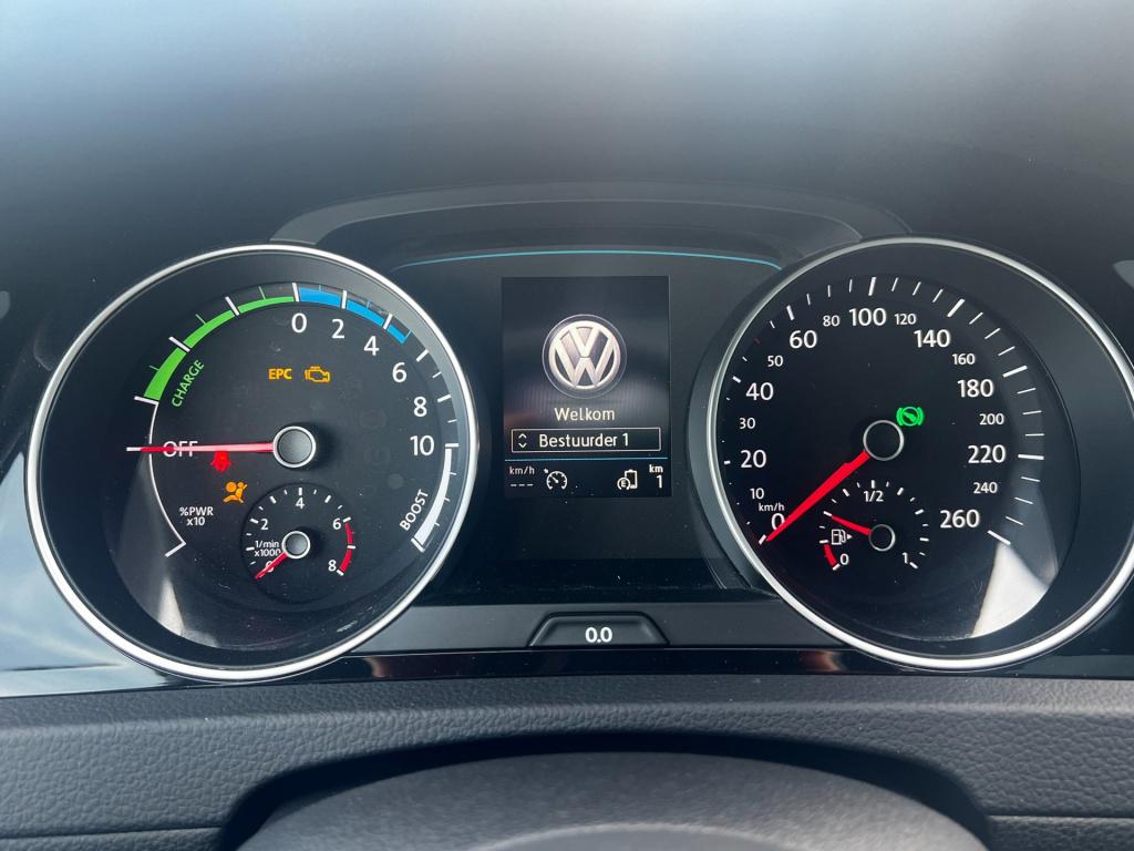 Volkswagen Golf 1.4 tsi phev gte elektr. schuif/kanteldak, winterpakket enz