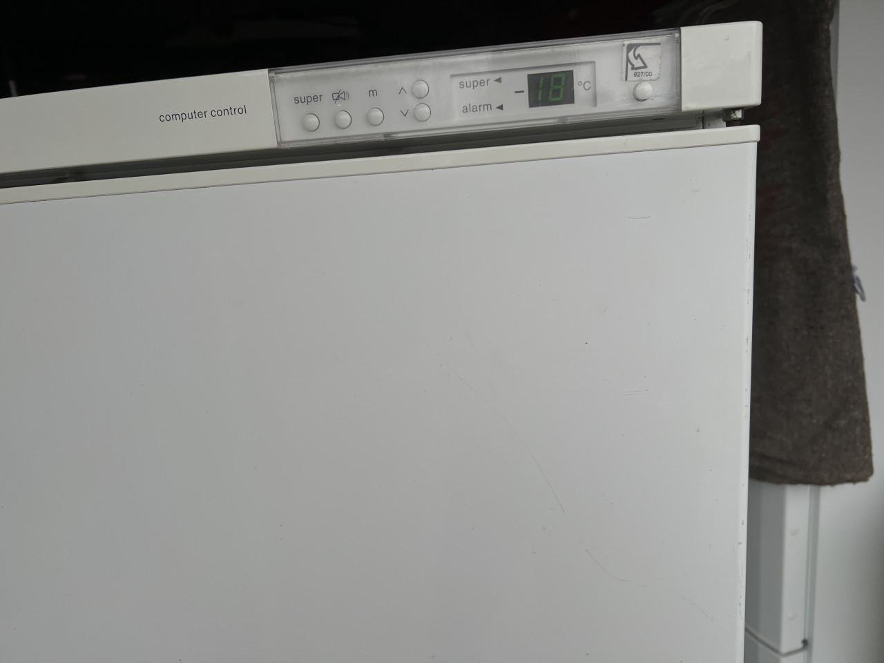 Bosch vrieskast 135x65x65 cm. Inhoud vriezer 220 liter