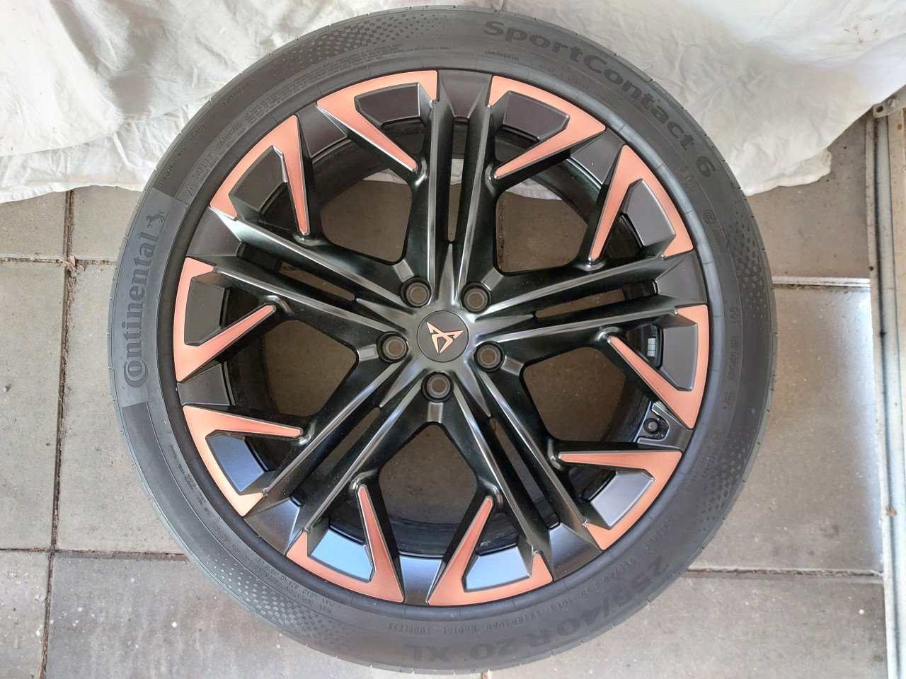 Cupra Terramar velgenset Hadron Copper 20 inch