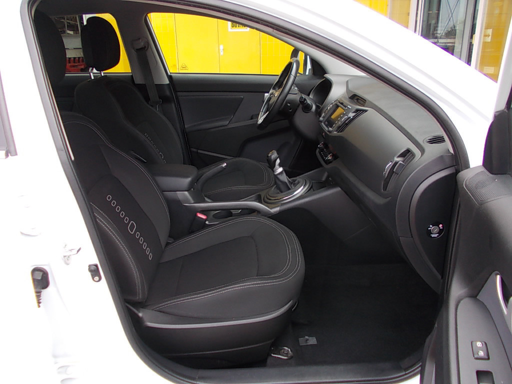 Kia Sportage 1.6 gdi airco clim. camera + nav. cruise con.