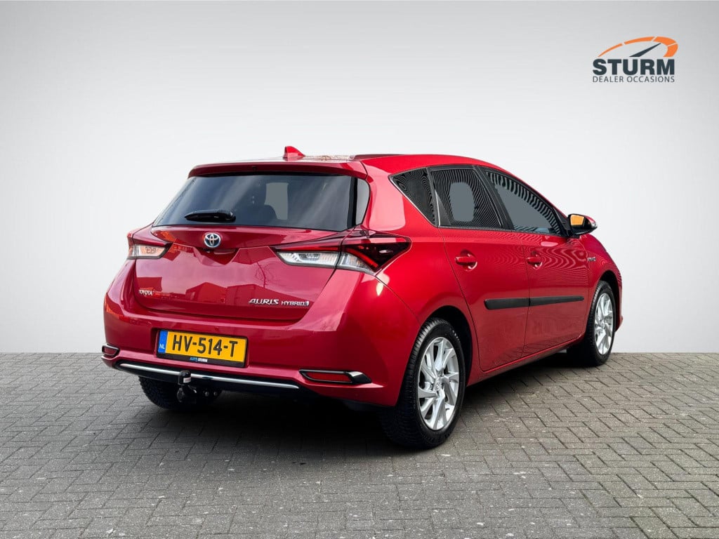 Toyota Auris 1.8 hybrid dynamic | trekhaak | navigatie | camera | keyless e