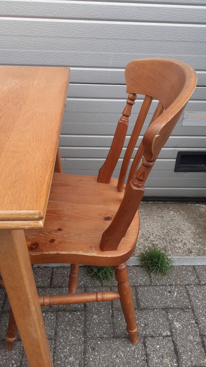 4 x Eetkamerstoelen met extra losse kussens & Zit-zak