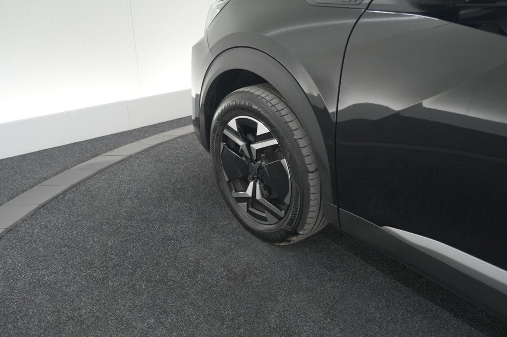 Peugeot 2008 puretech 130 eat8 gt | camera | apple carplay | parkeersensore