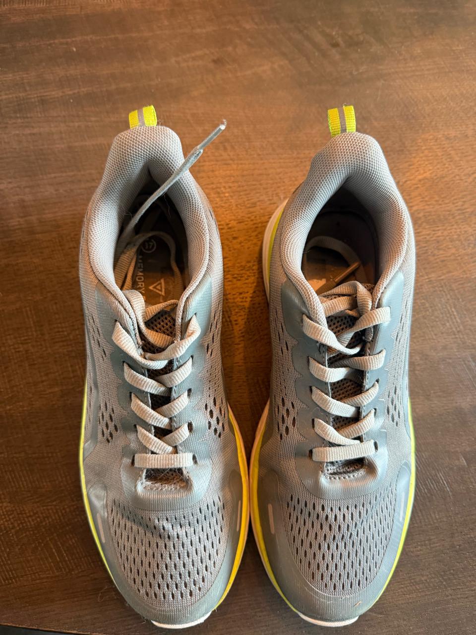 Als nieuwe leuke Osaga (scapino) lichte kinder sportschoenen