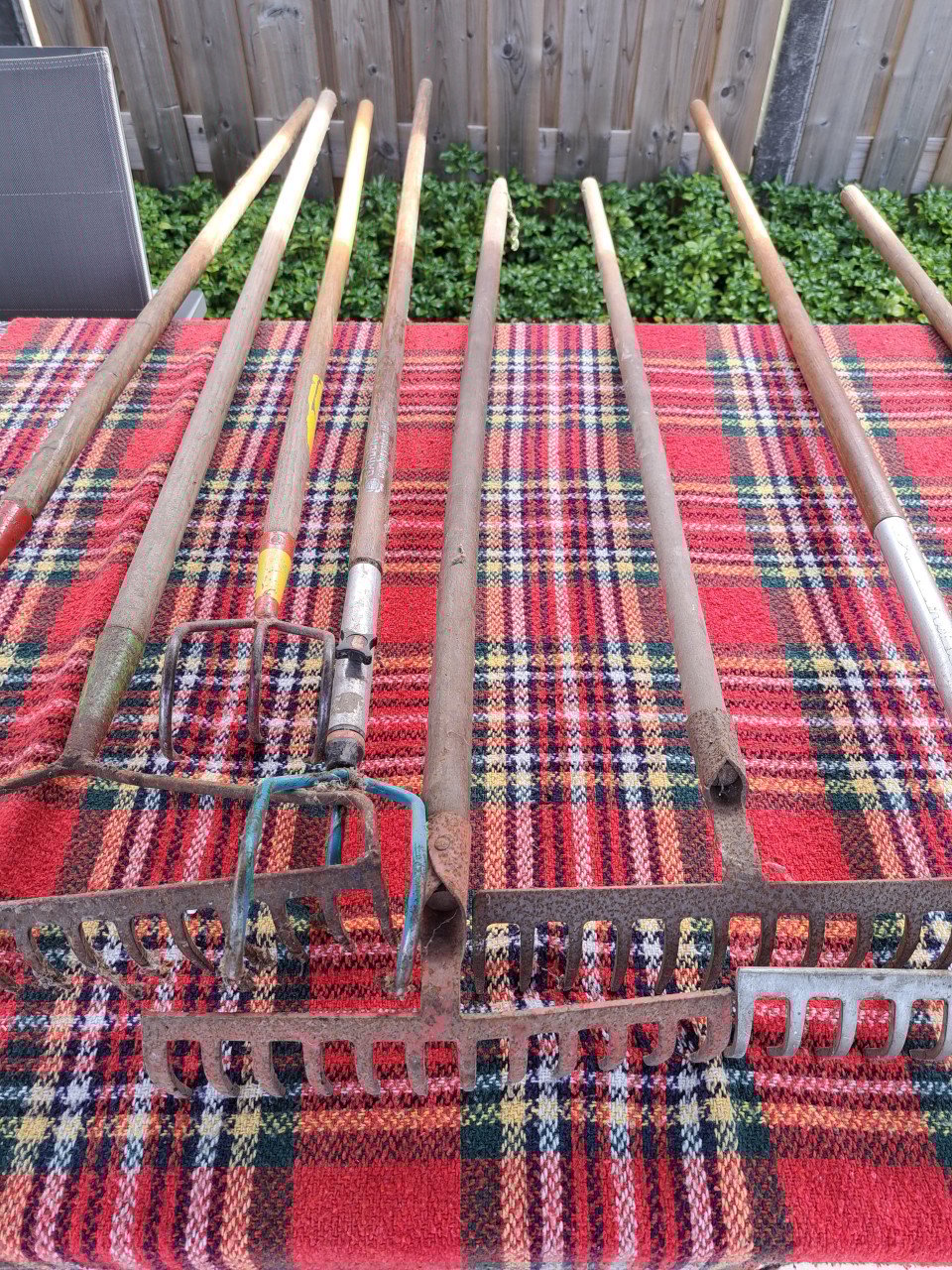 Tuingereedschap harken etc.