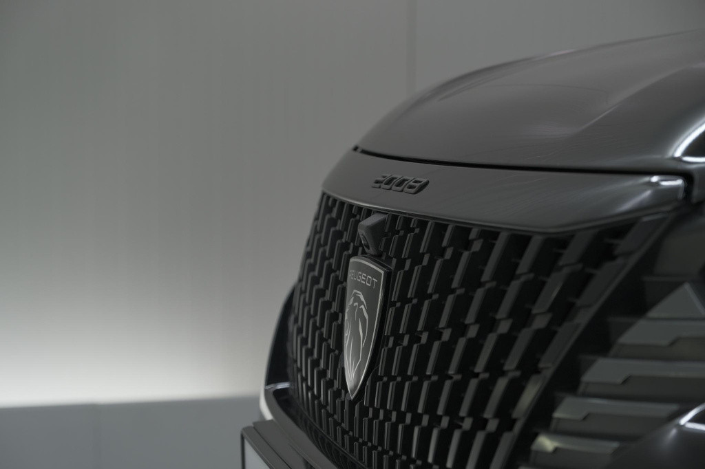 Peugeot 2008 puretech 130 eat8 allure | 360 camera | adaptieve cruise contr