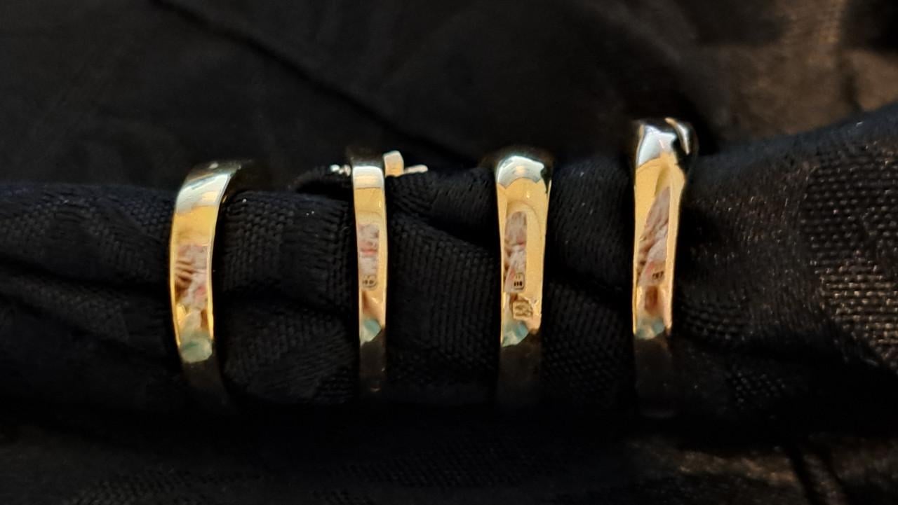 Set mooie sierraden - 4 ringen - 2 armbanden - 1 broche