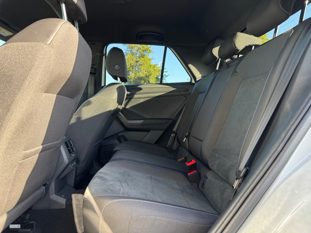 Volkswagen T-roc 1.5 tsi r-line edition * camera * massage * parkeerhulp